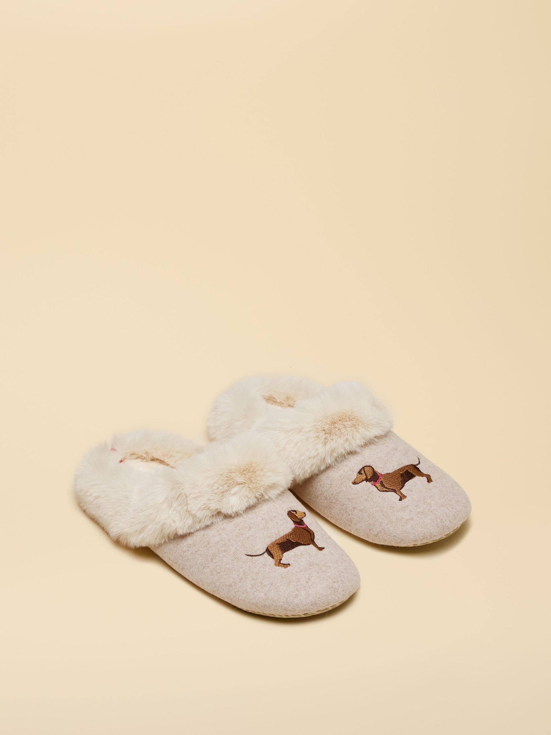 Slippet Luxe Oatmeal Artwork Slipper (AT2414) | £24.95