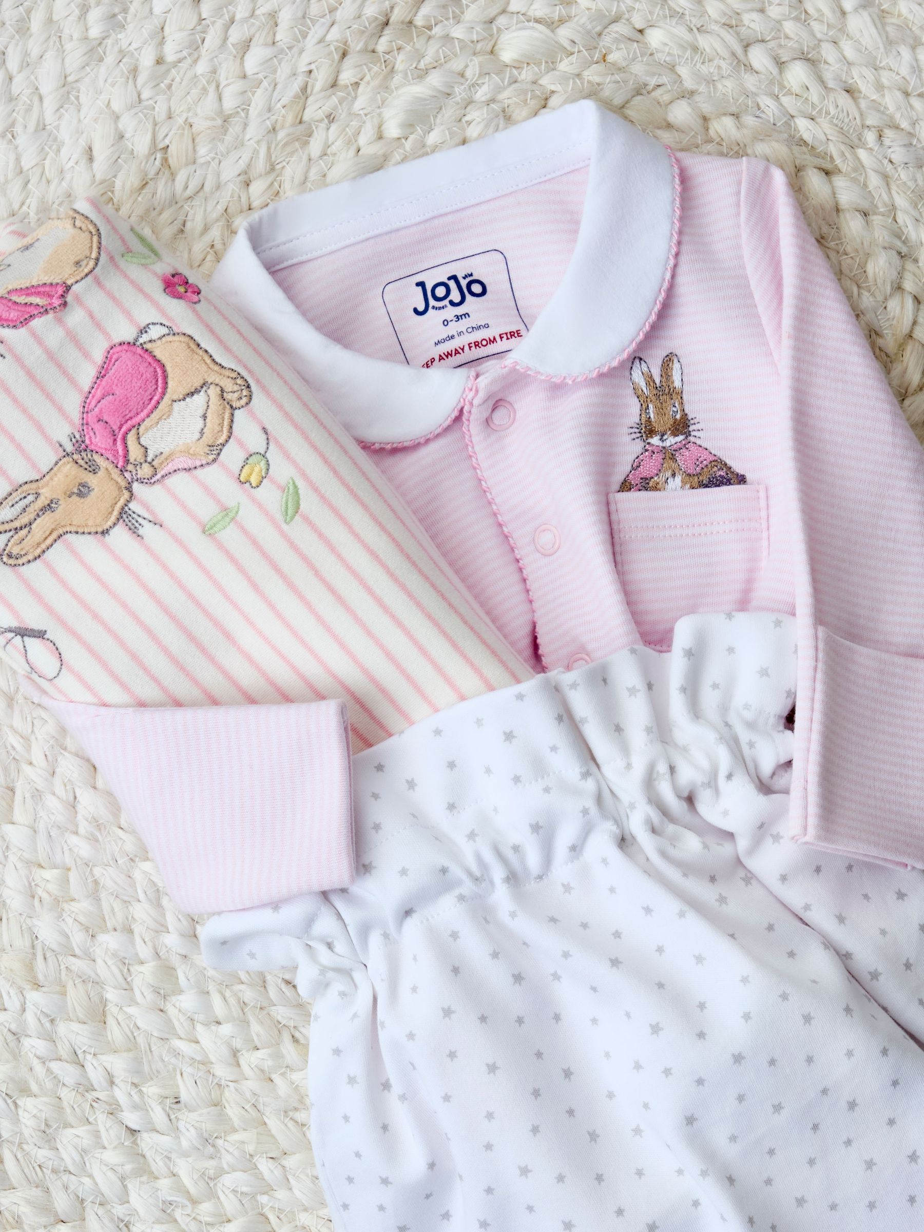 Peter Rabbit™ - Flopsy Sleepsuit, Comforter & Blanket Gift Set (0-3 Months)