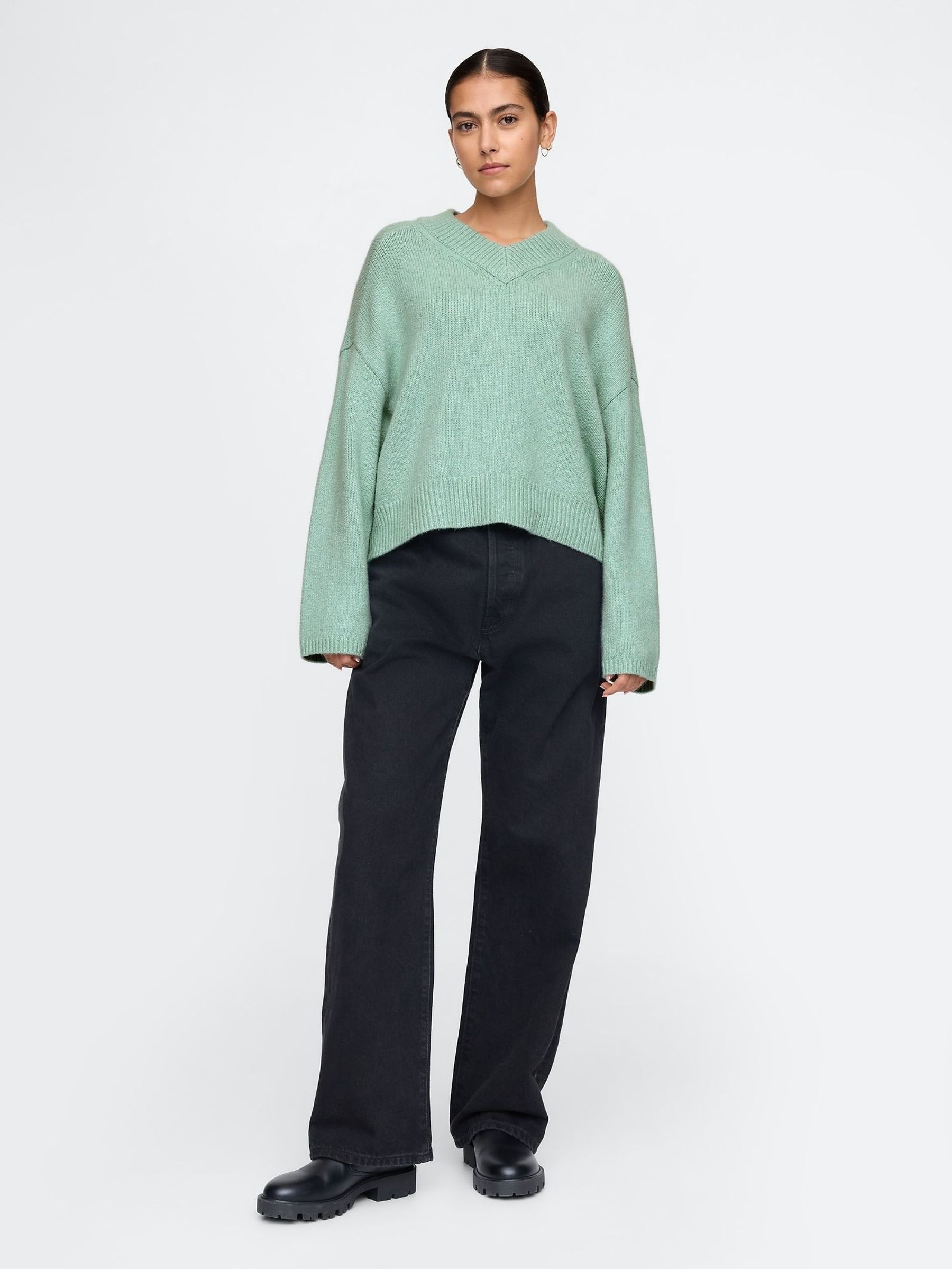 Green CashSoft Oversized V-Neck Jumper (AU3160) | £45