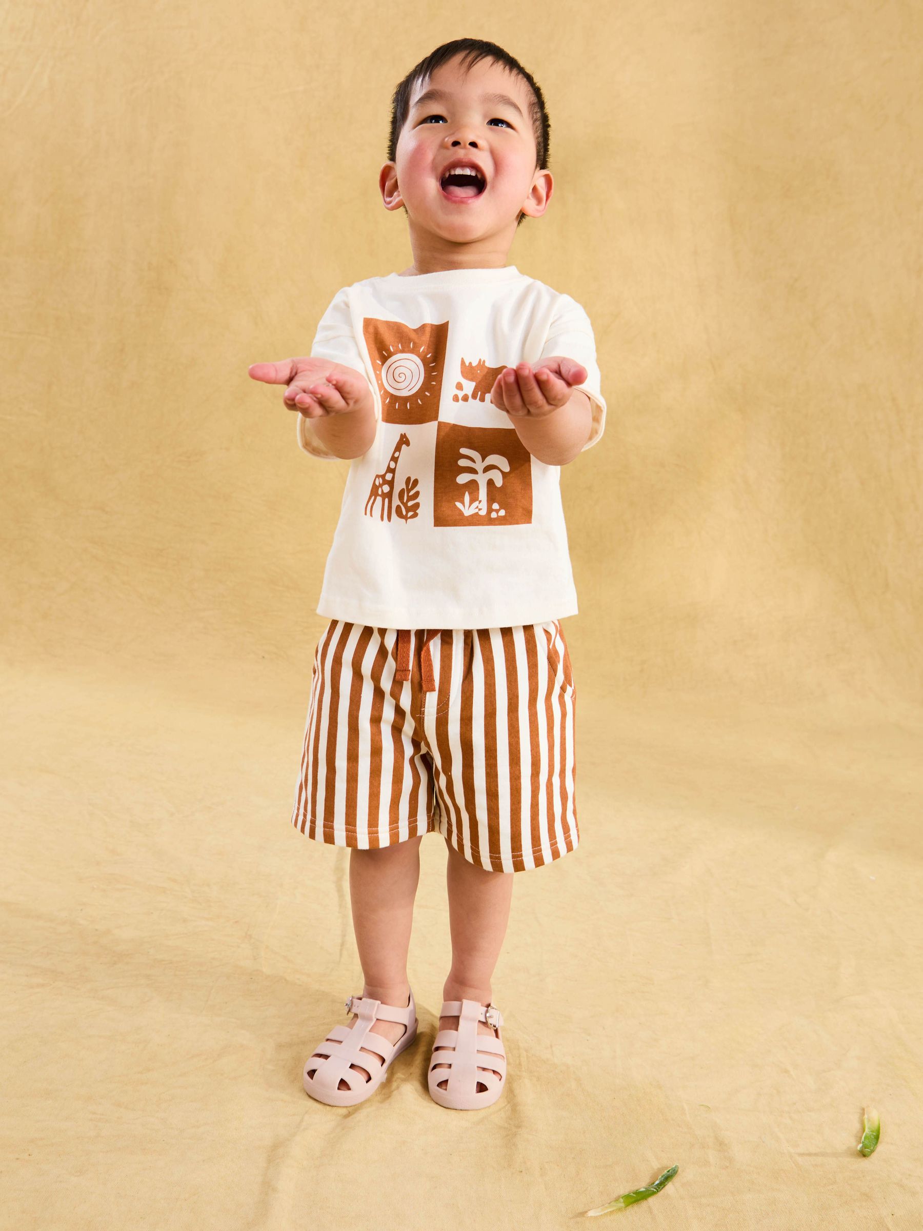 Ecru 100% Cotton Prtinted T-Shirt & Shorts Set (AU7969) | £26 - £29