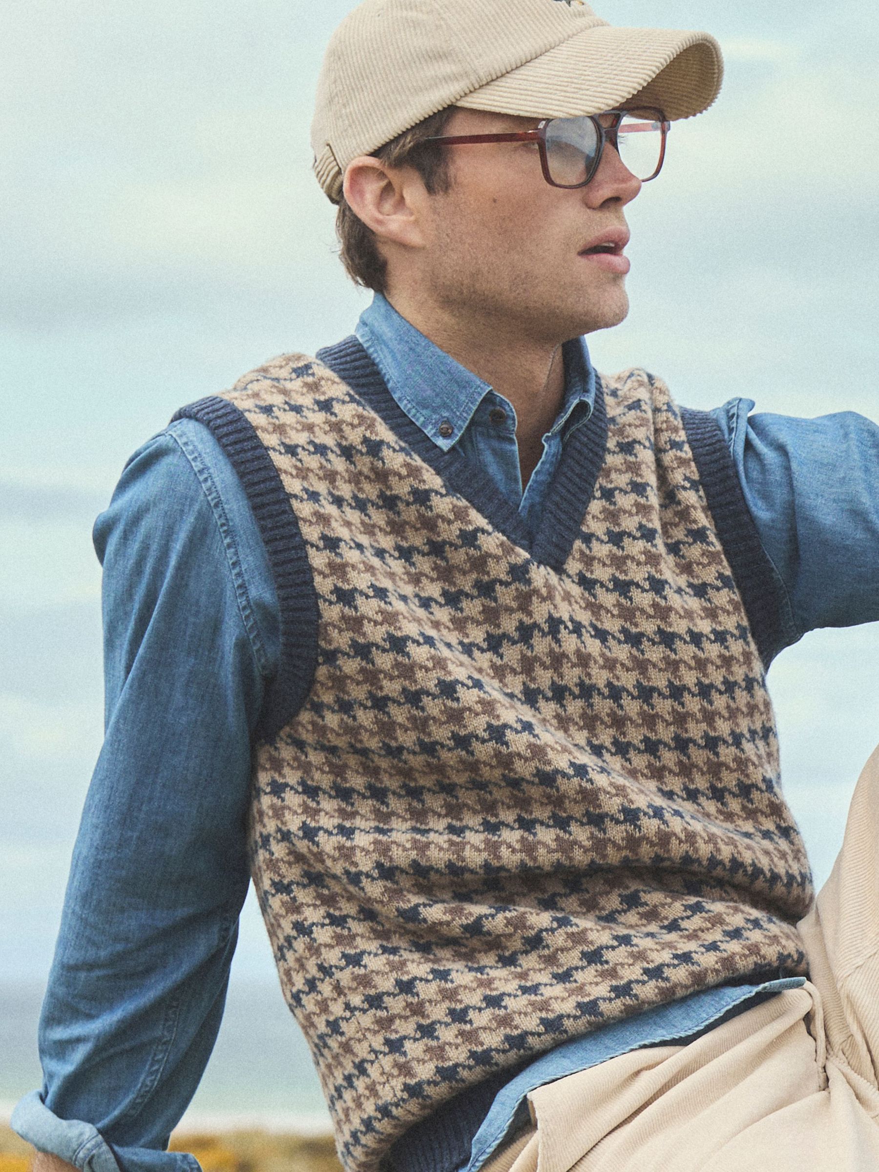 Ferguson Wool-Rich Oatmeal Houndstooth Vest (AU8656) | £60