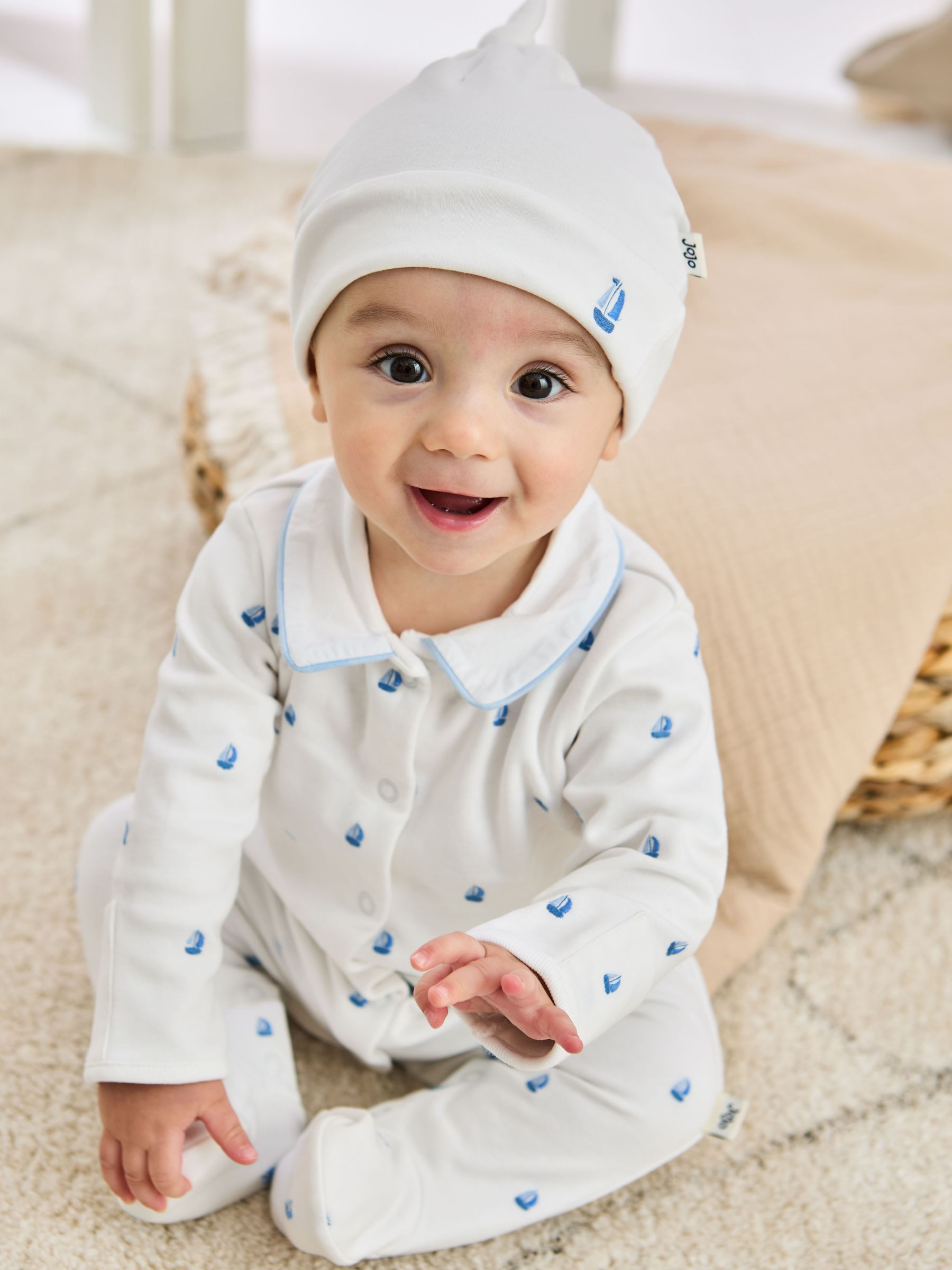 White Cotton 2-Piece Embroidered Sleepsuit and Hat Set (AV1787) | £26