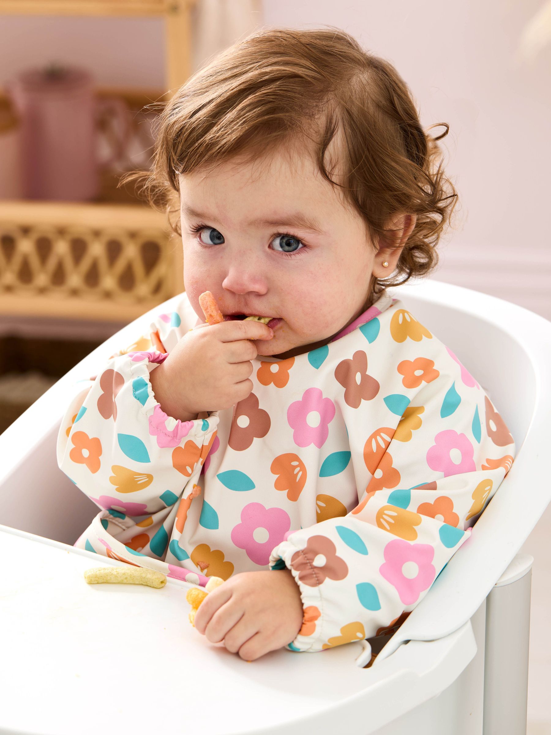 Pink Sleeved Bib (AV5220) | £10