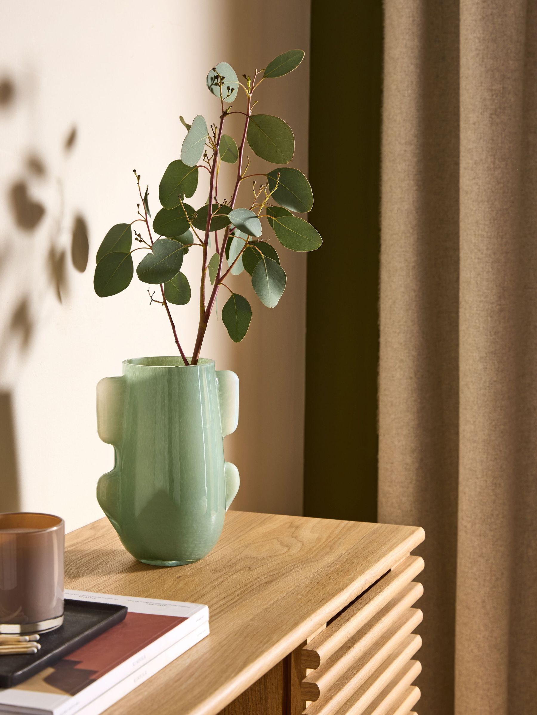 Mira Glass Vase in Green (AW1490) | £22