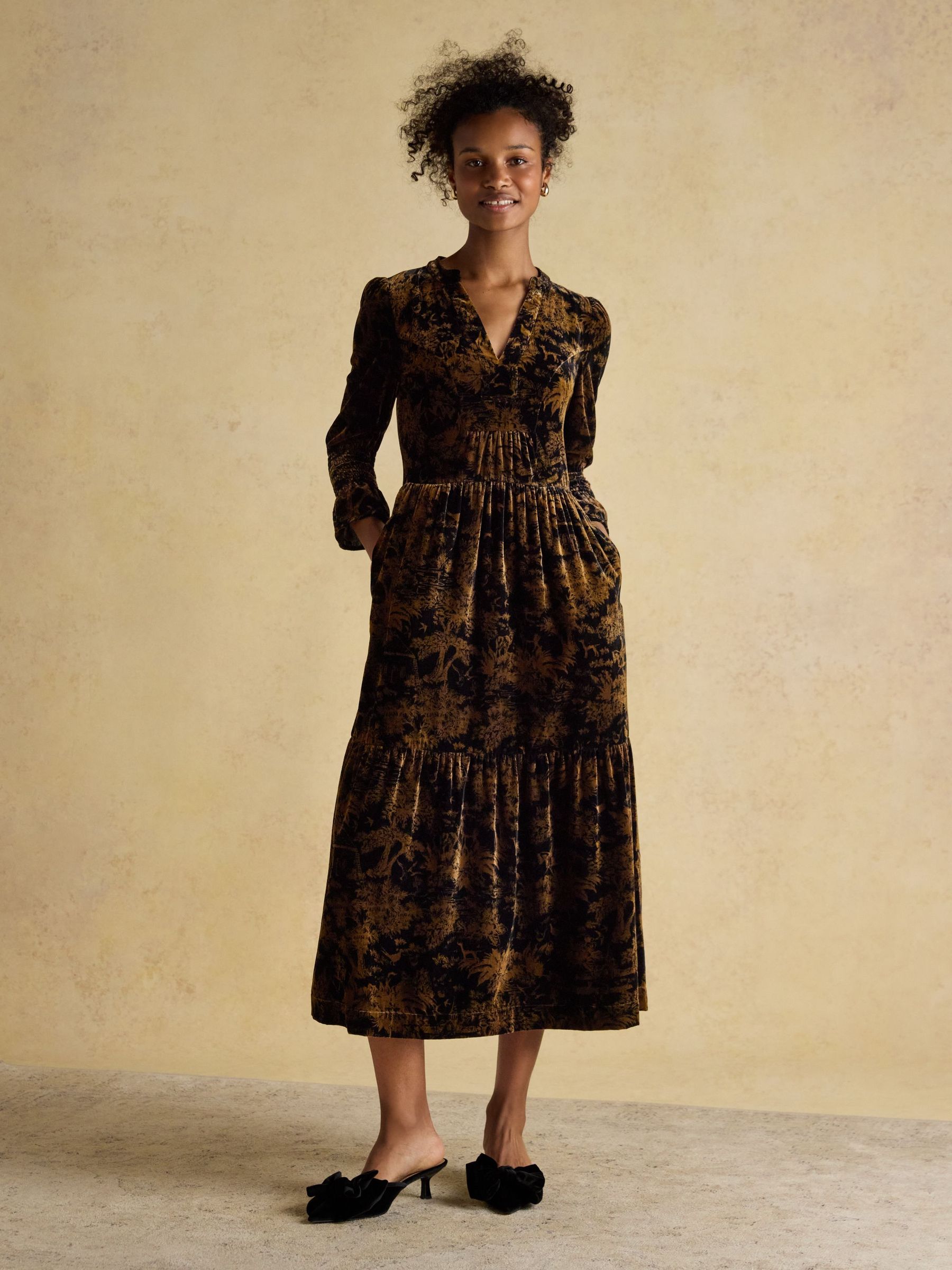 Rosalind Black Toile Velvet V-Neck Dress