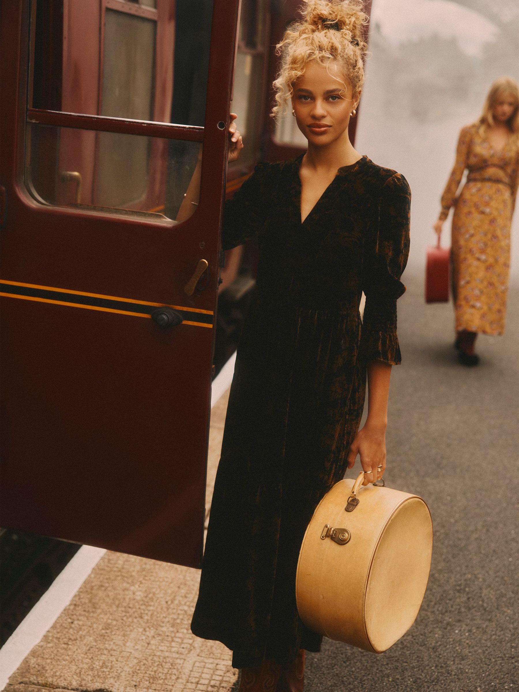 Rosalind Black Toile Velvet V-Neck Dress (AY1979) | £89