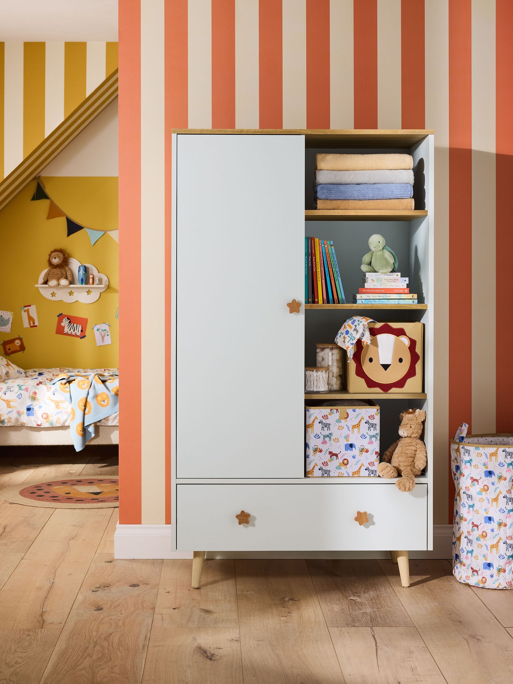 White Asta Double Wardrobe (B07251) | £479