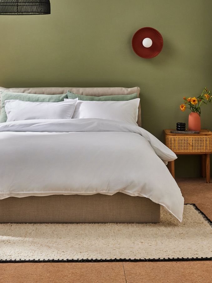 Cosy Washed Cotton Duvet Cover and Pillowcase Set in White (B25884) | £35 - £65