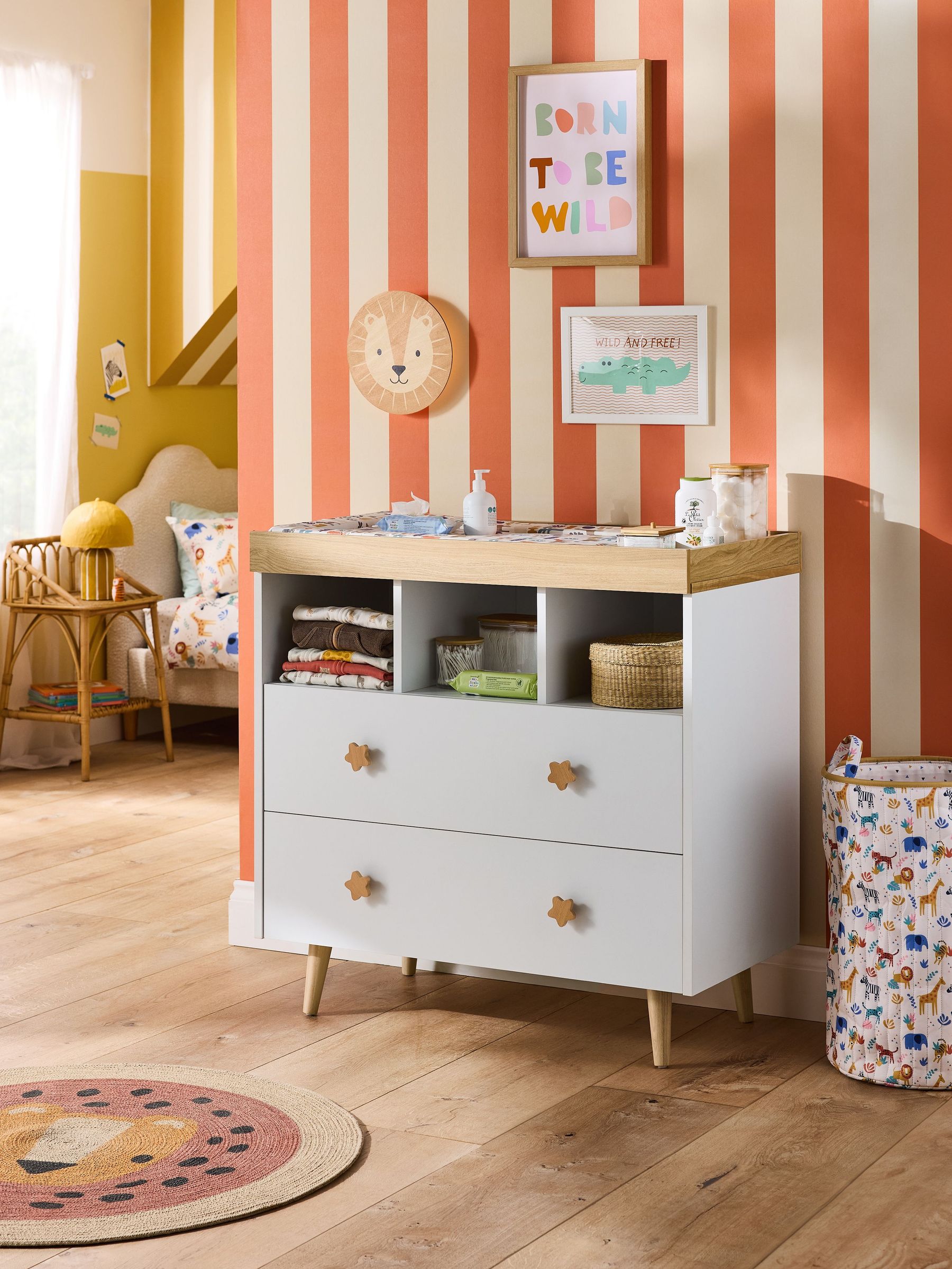 White Asta Changing Table (B62621) | £549