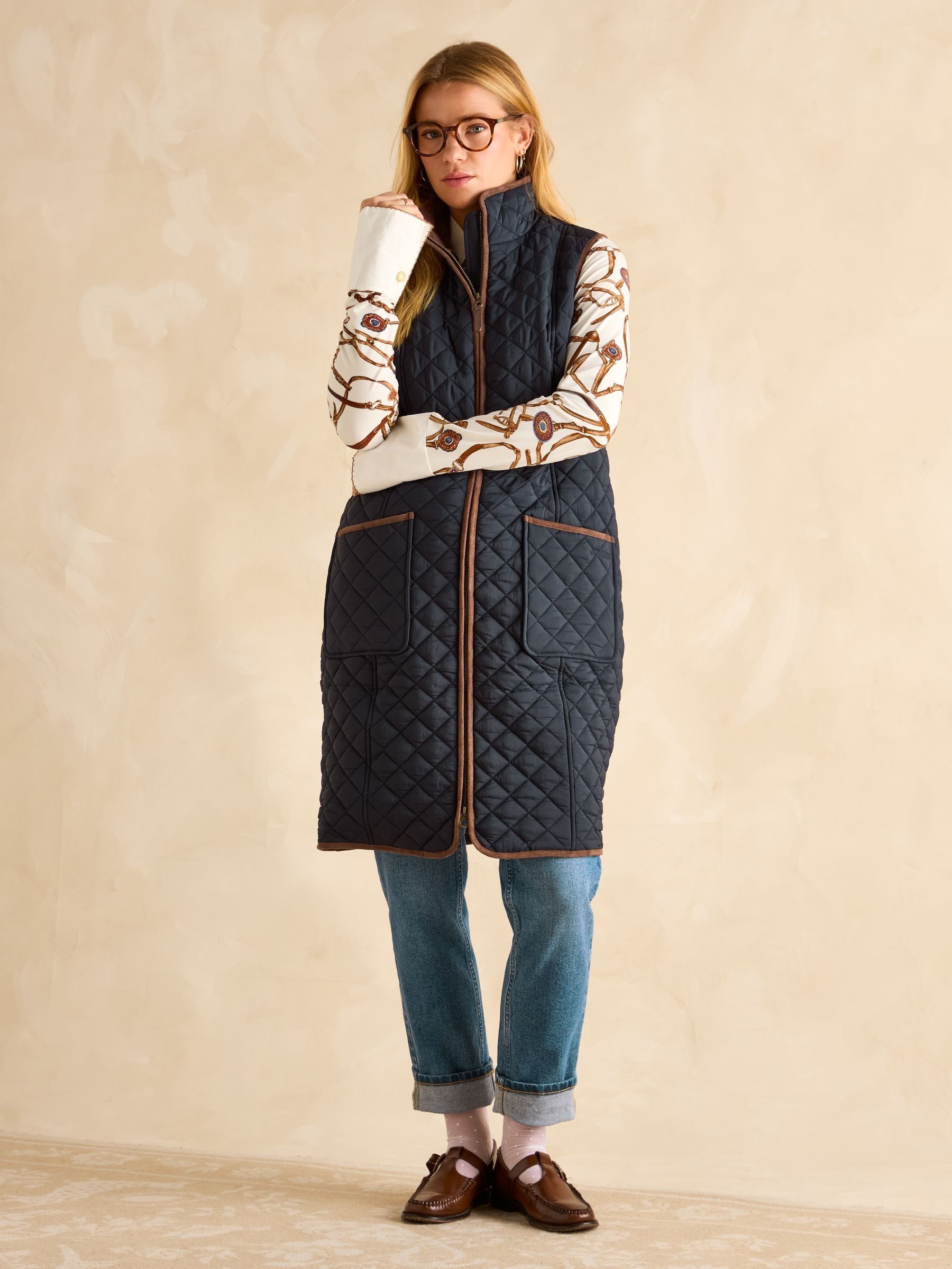 Sutton Navy Showerproof Longline Diamond Quilted Gilet (B64427) | £119