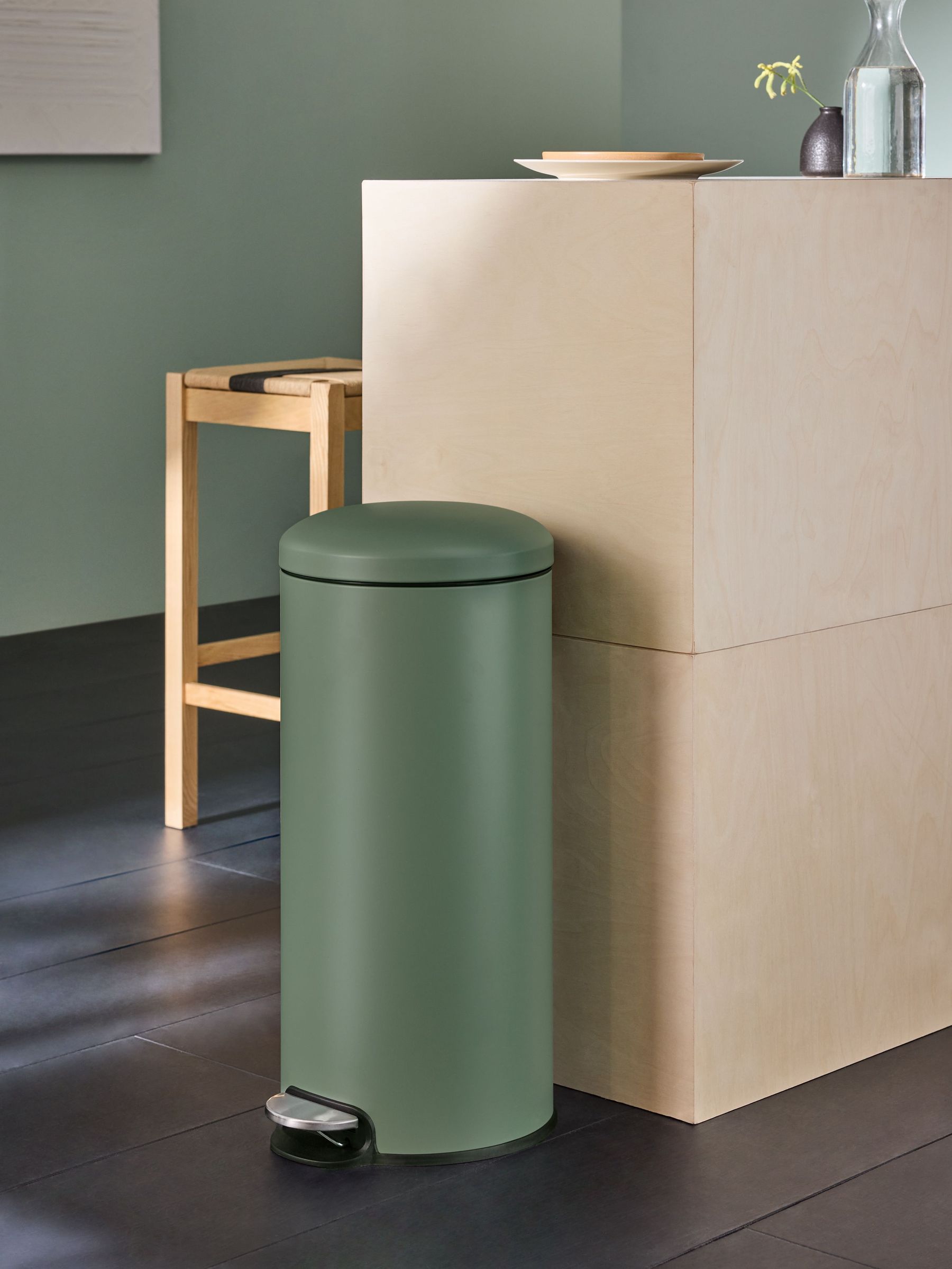 Joss 30L Bin in Green (B73167) | £60