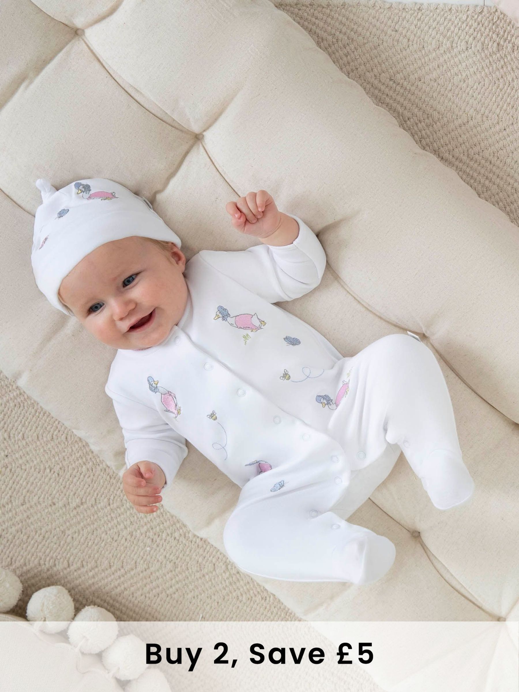 White Jemima Puddle-Duck Cotton Baby Sleepsuit & Hat Set (C37592) | £26
