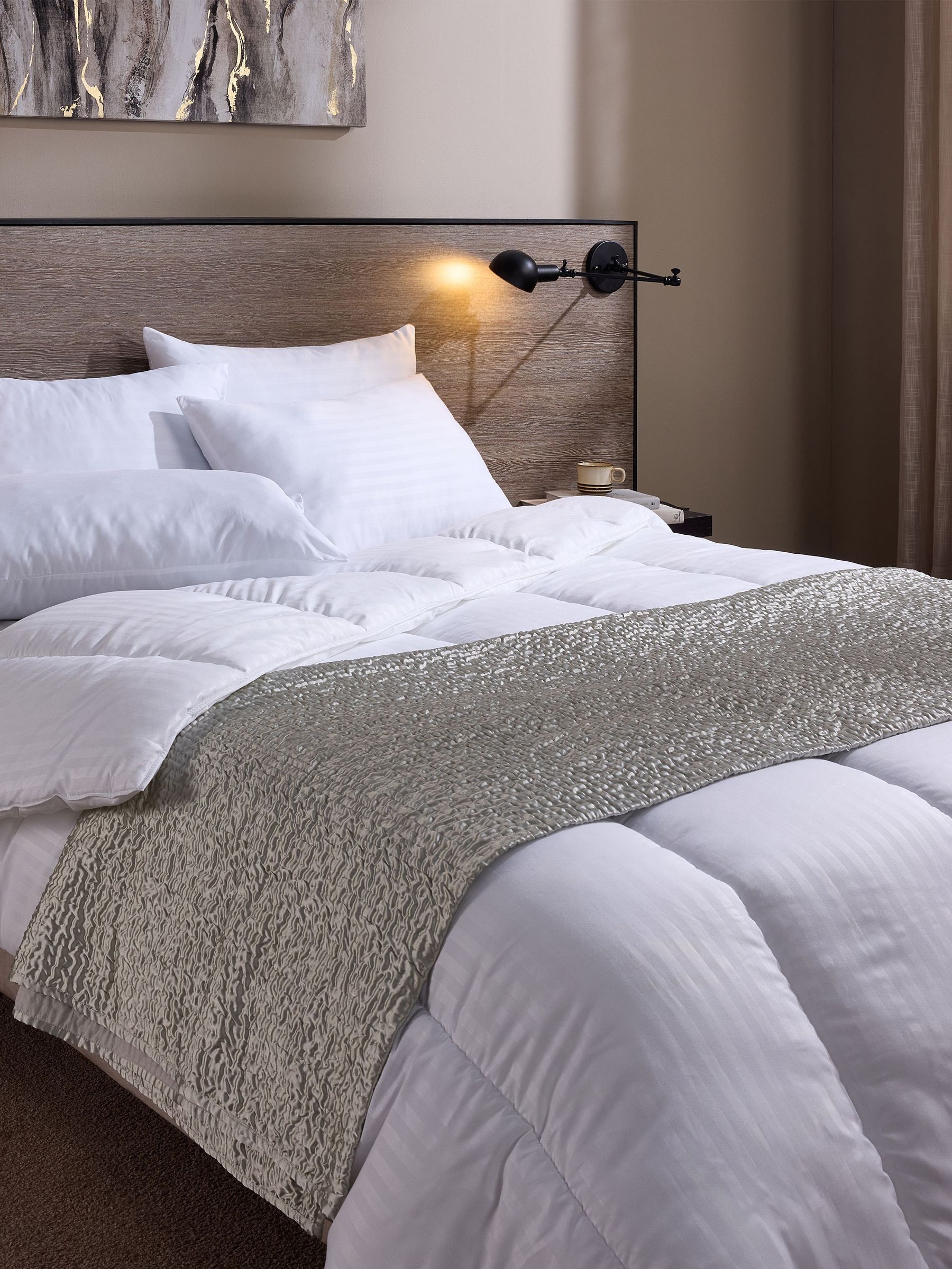 Snuggledown White Luxurious Hotel 10.5 Tog Duvet (C76650) | £30 - £55