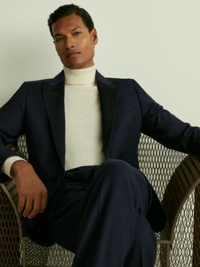 Peak Lapel Single Breasted Tuxedo Slim Fit Jacket in Navy (D40034) | £131