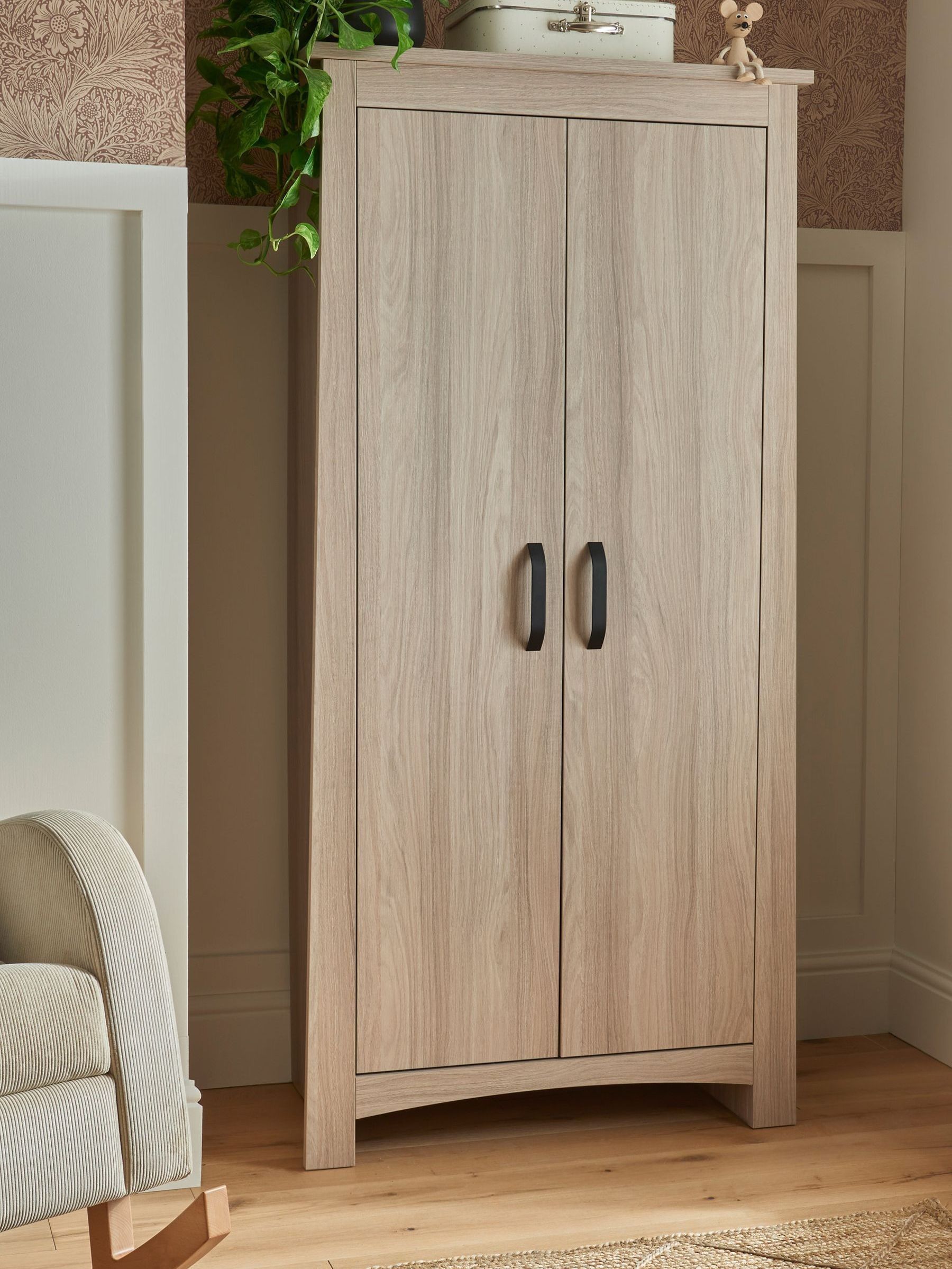 Cuddleco Ash Isla 2 Door Nursery Wardrobe (D56221) | £349