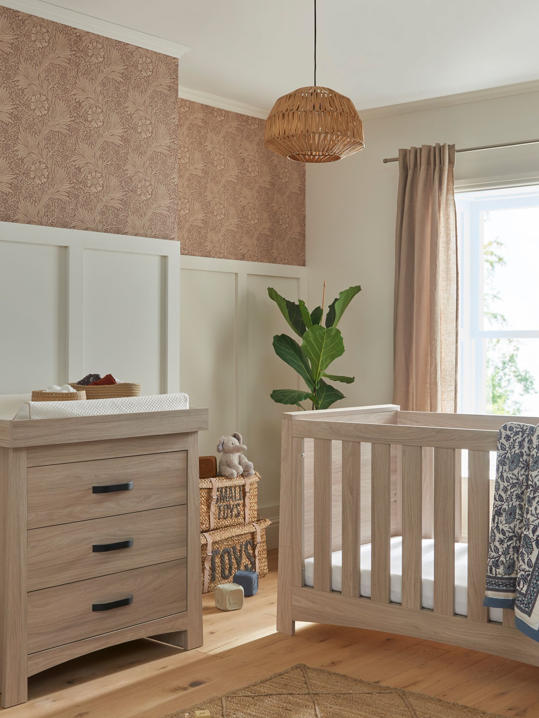 Cuddleco Ash Isla 2 Piece Nursery Furniture Set (D56232) | £599