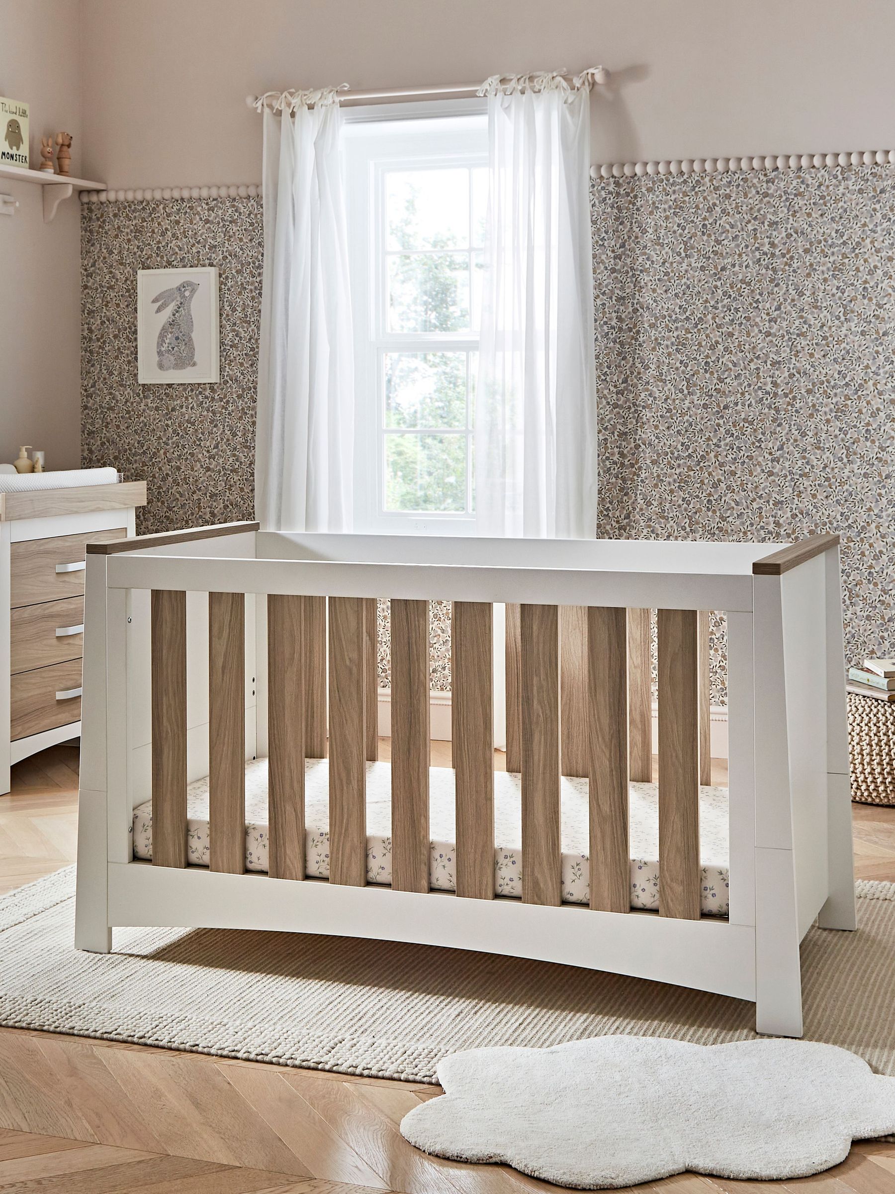 Cuddleco White Ada Cot Bed (D56233) | £399