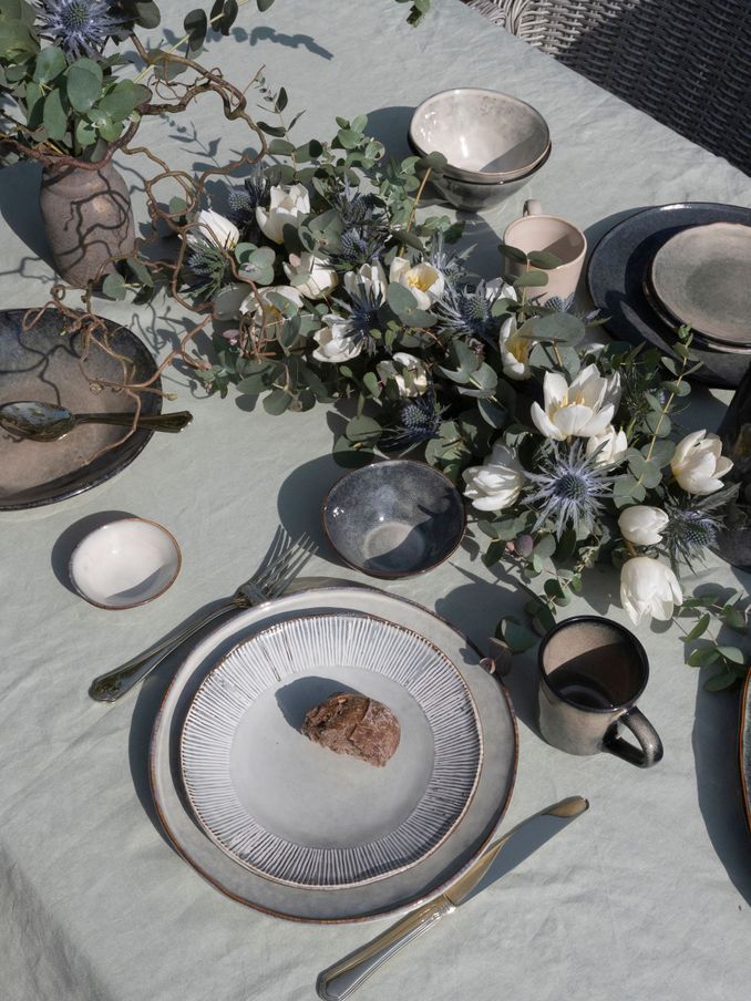 Dutch Rose Grey Set of 4 Dinner Plates Set of 4 Dinner Plates (D73502) | £44