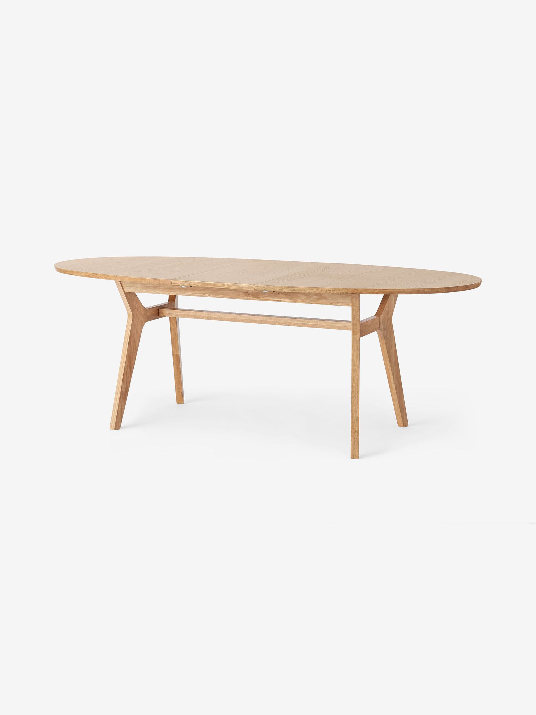 Jenson Extendable 6 to 8 Seater Round Dining Table in Oak (D87807) | £799