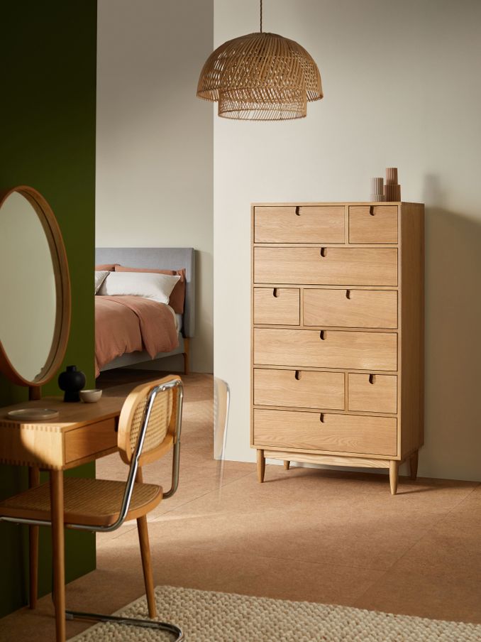 Penn 9 Drawer Chest of Drawers in Oak (D87808) | £899