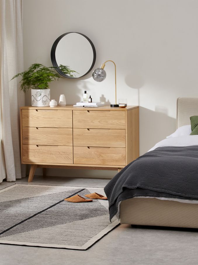 Jenson Chest of Drawers in Oak (D87825) | £999