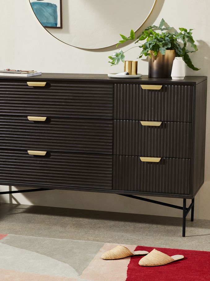 Haines Chest of Drawers in Charcoal (D94389) | £749