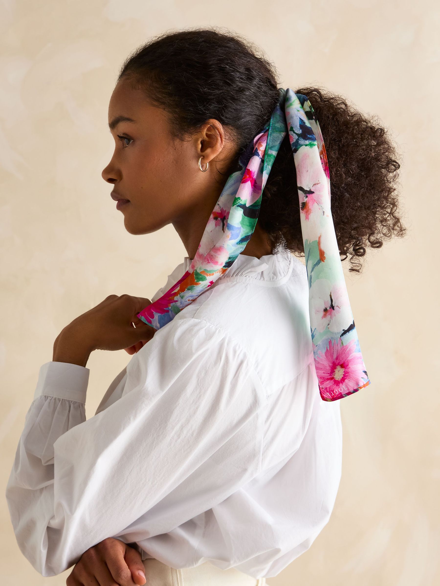 Highgrove Floral Skinny Printed Scarf (E01402) | £20