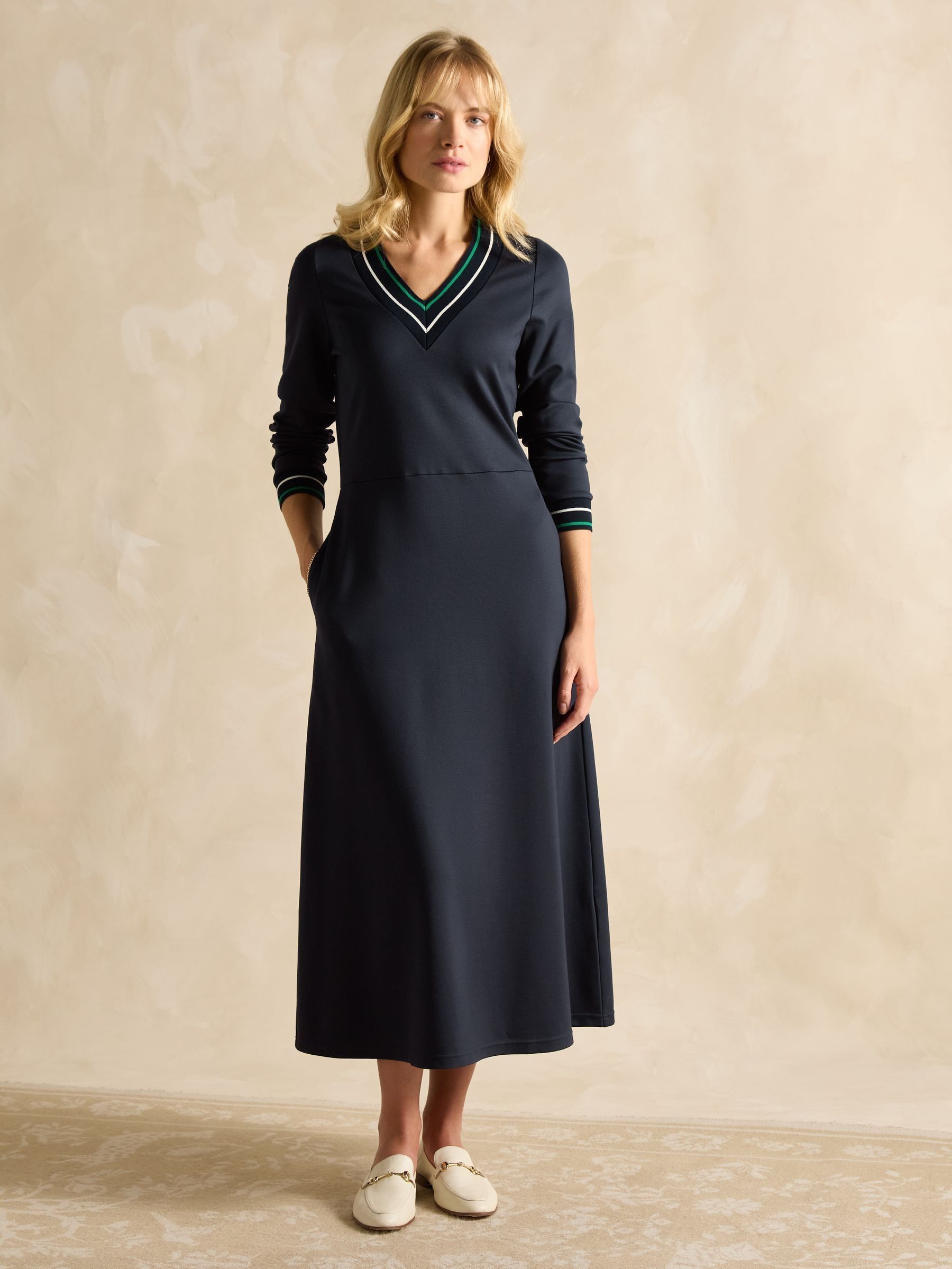 Juliet V-Neck Navy Long Sleeve Ponte Maxi Dress (E01609) | £65