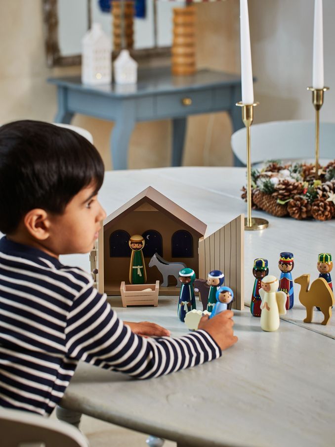 Wooden Nativity Set (E14763) | £34