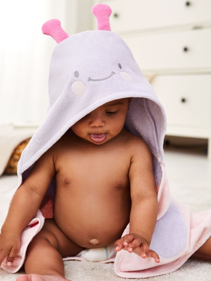 Lilac Purple Character Hooded Towel (E15747) | £19.50