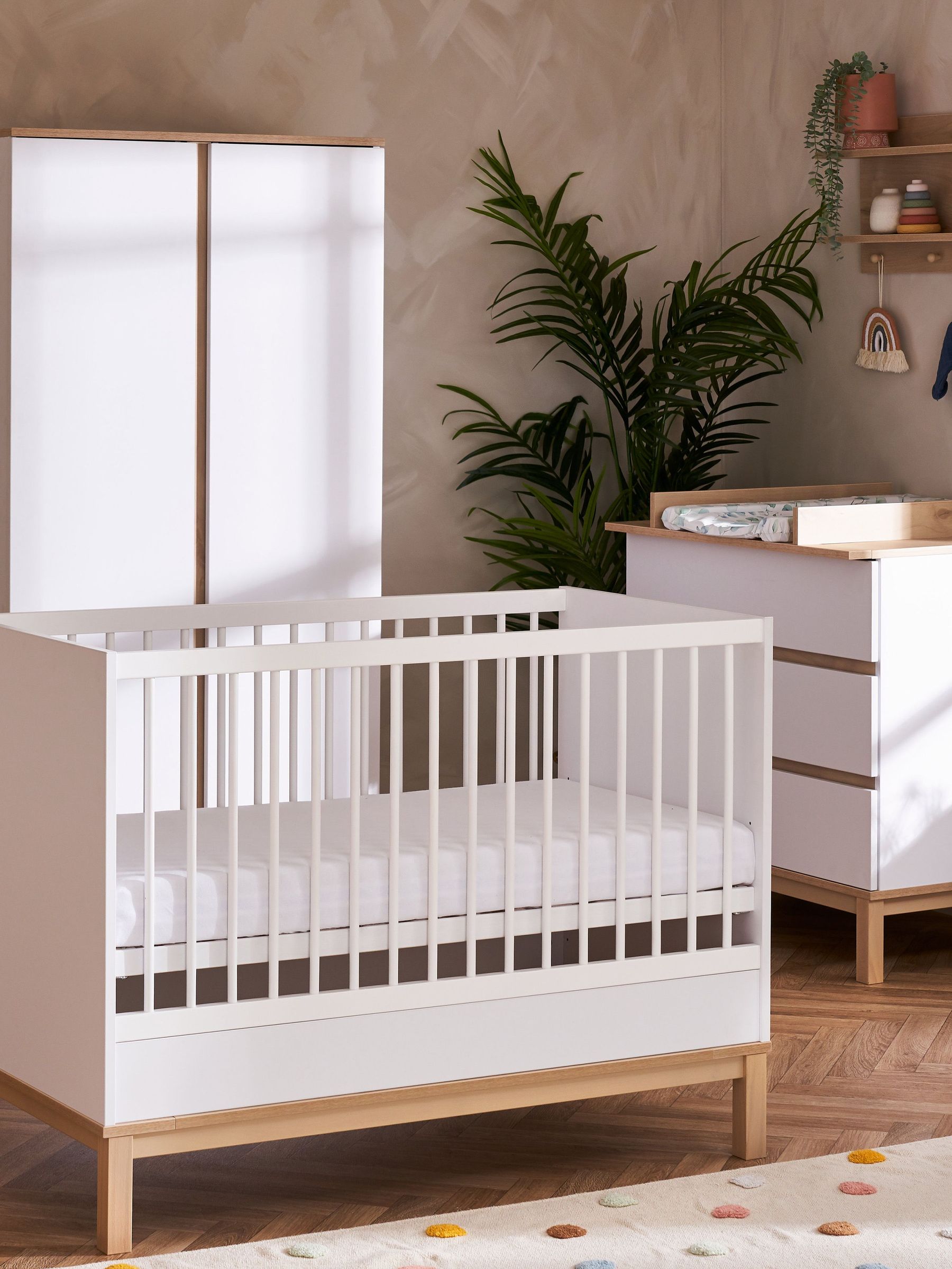 Obaby White Small Astrid Cot Bed (E24035) | £300