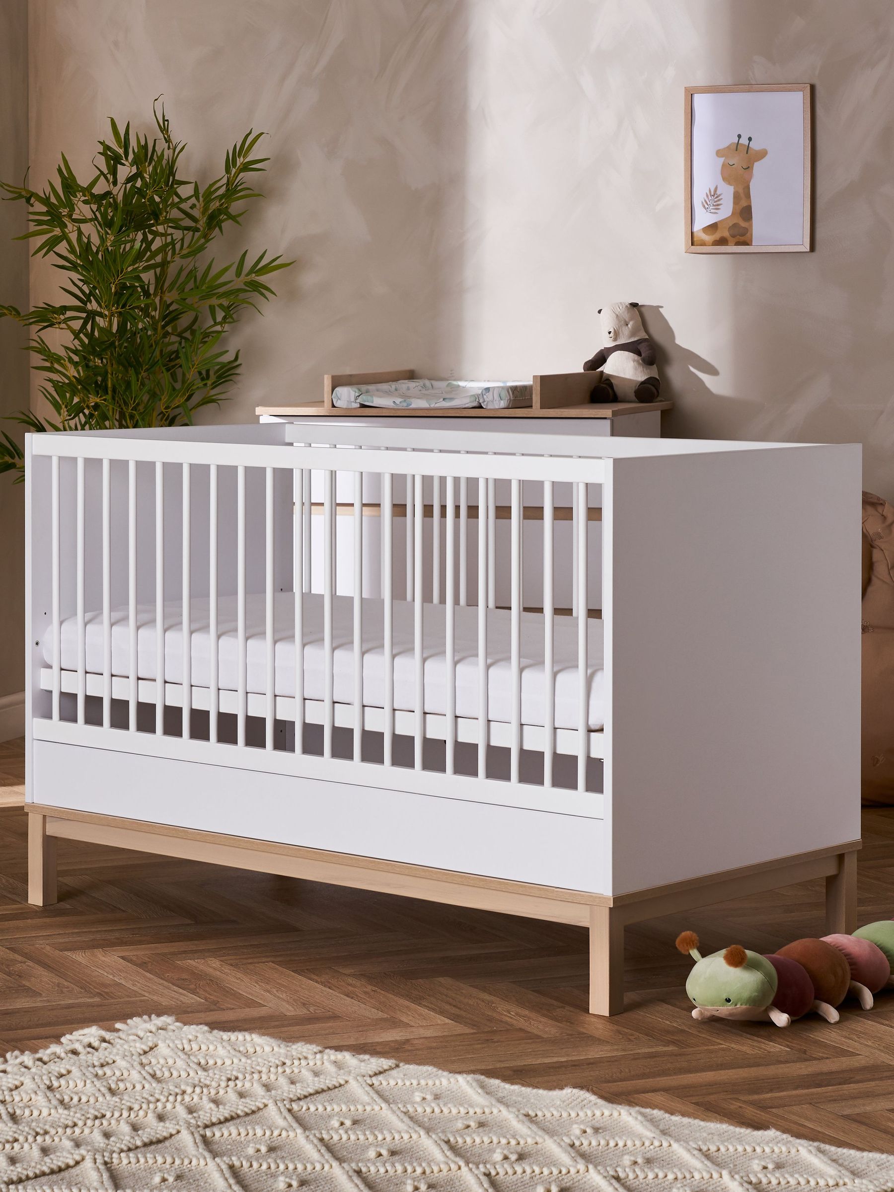 Obaby White Regular Astrid Cot Bed (E24059) | £350