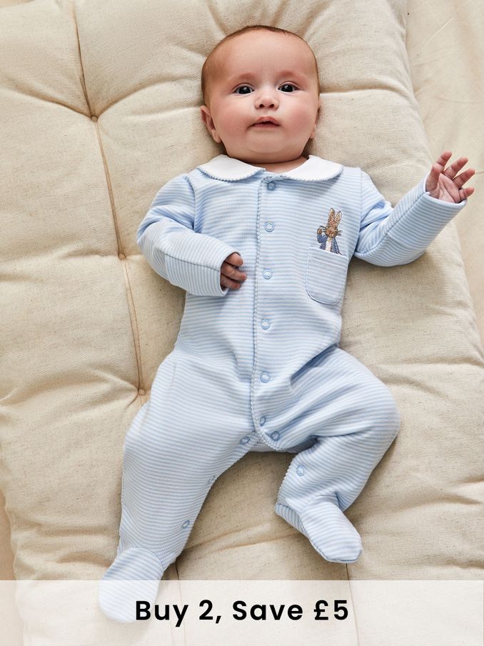 Blue Peter Rabbit Sleepsuit & Comforter Gift Set (E26291) | £35