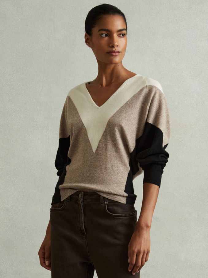Wool Blend Colourblock V-Neck Jumper in Neutral/Black (E28601) | £38