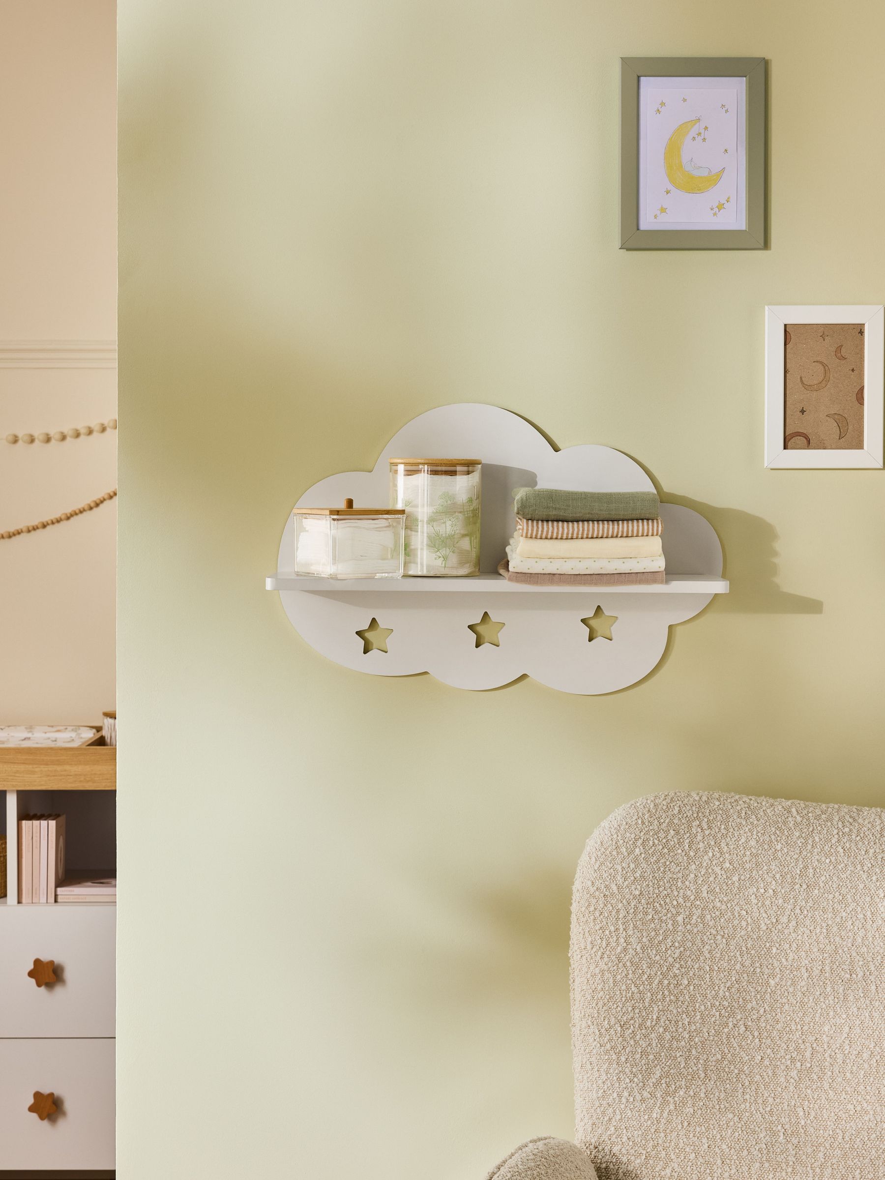White Cloud Wall Shelf (E30016) | £28