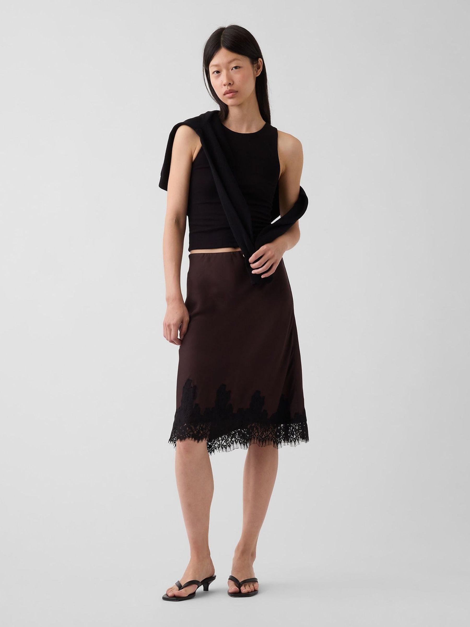 Black - Lace-hem Easy Knee-length Skirt
