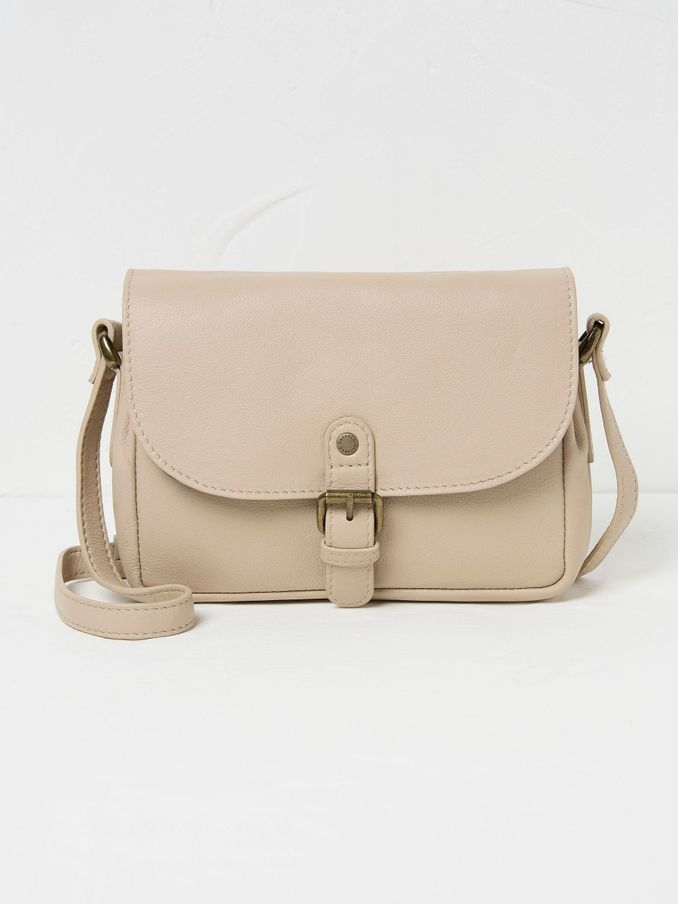 Pixie White Cross-Body Bag (E50339) | £27