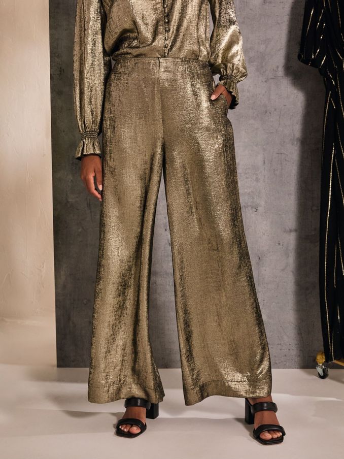 Sofia Gold Metallic Trousers (E50441) | £25