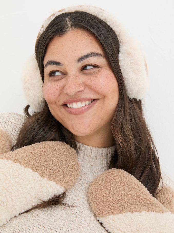 Brown Fluffy Earmuffs (E52017) | £10