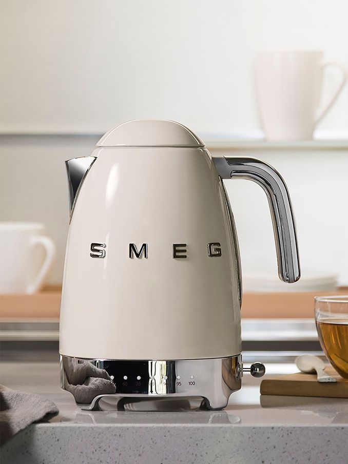 Smeg Cream Temperature Controlled Kettle 1.7 Litre (E53419) | £170