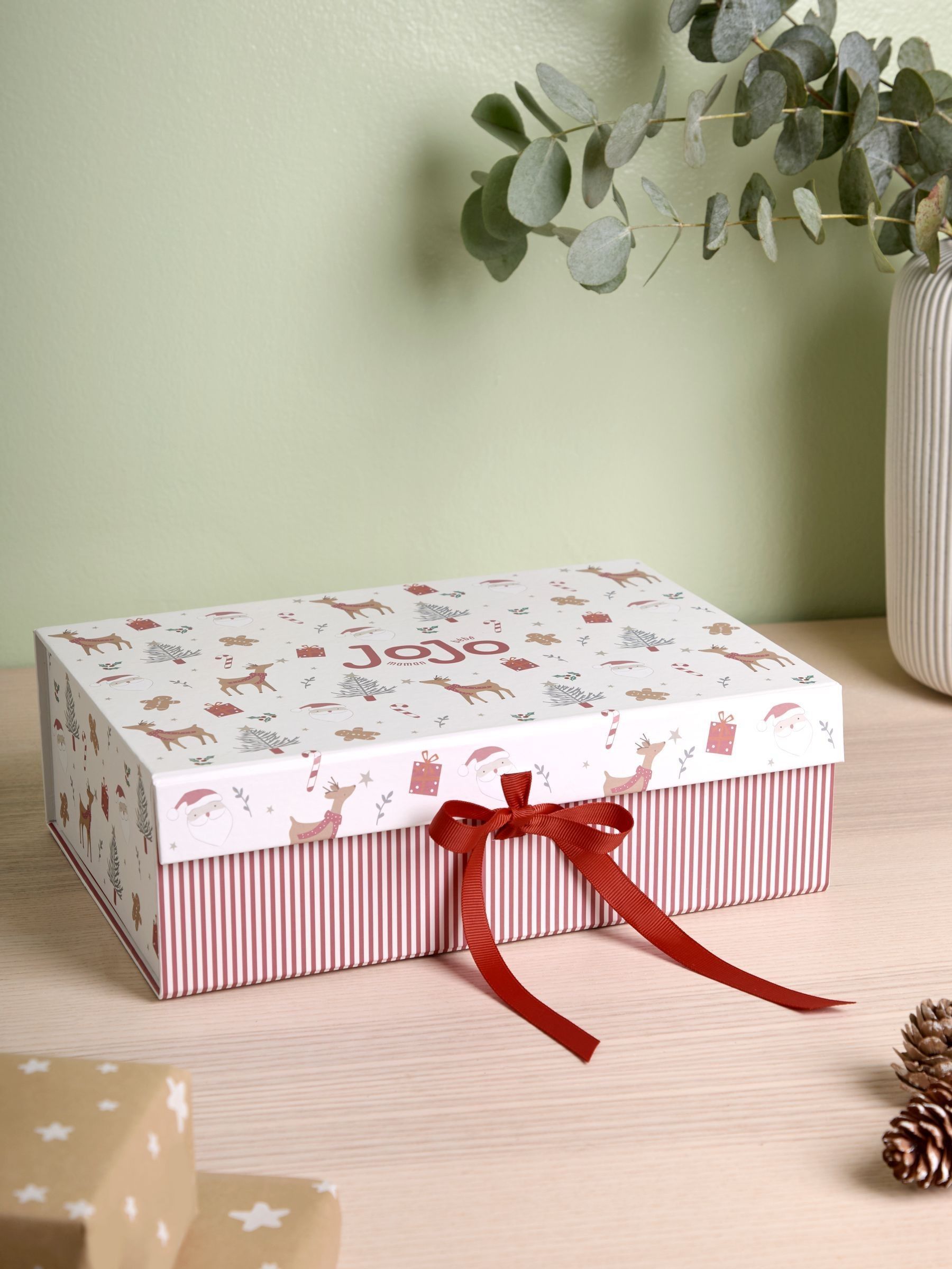 Medium Giftbox (E54641) | £3.50
