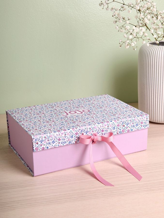 Medium Gift Box (E54646) | £3.50