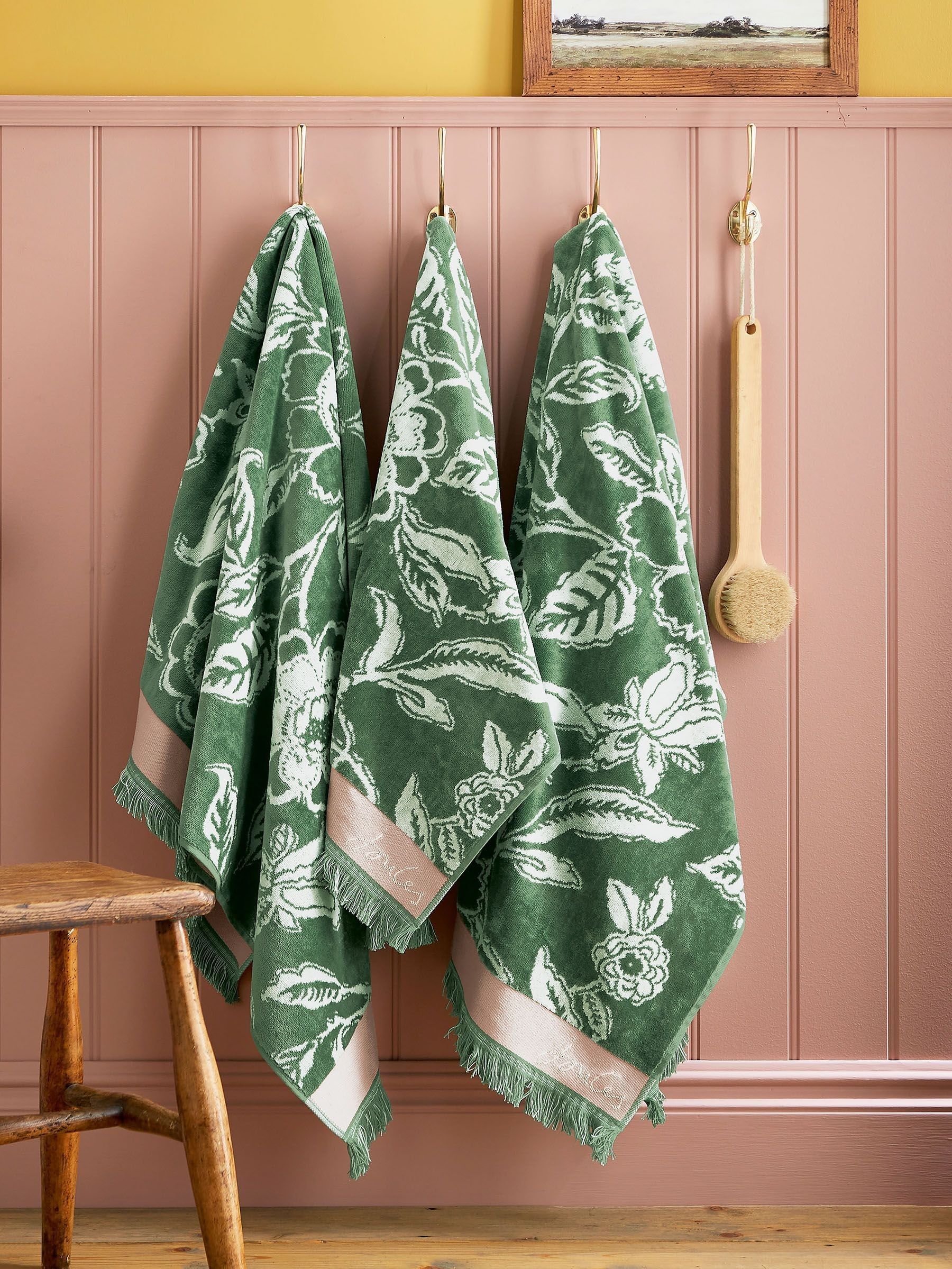 Juliette Green 100% Cotton Towel (E60118) | £15 - £45