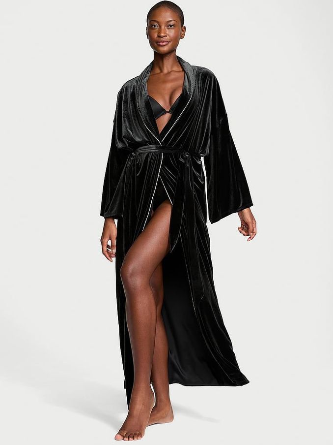 Black Star Embroidery Velvet Long Robe (E68581) | £129