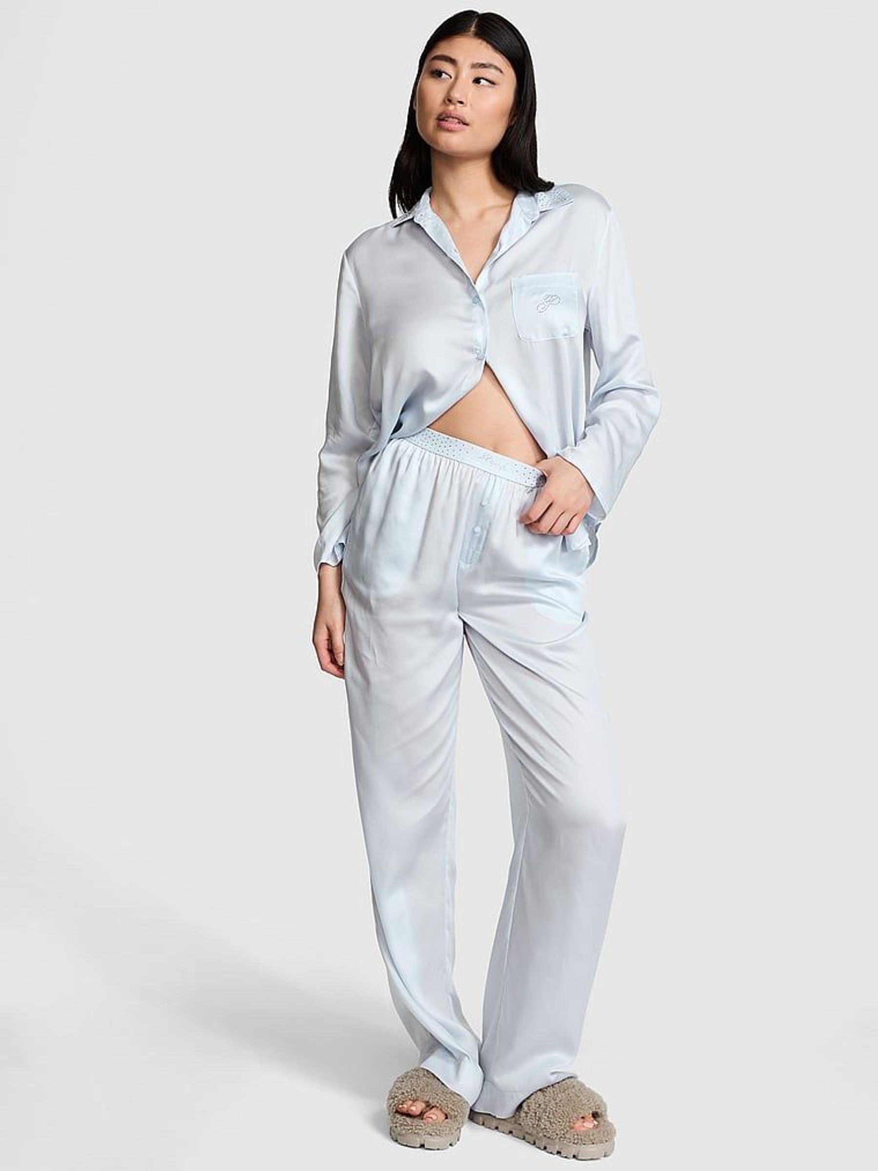 Hydrangea Blue Diamante Long Pyjama Set (E68642) | £59