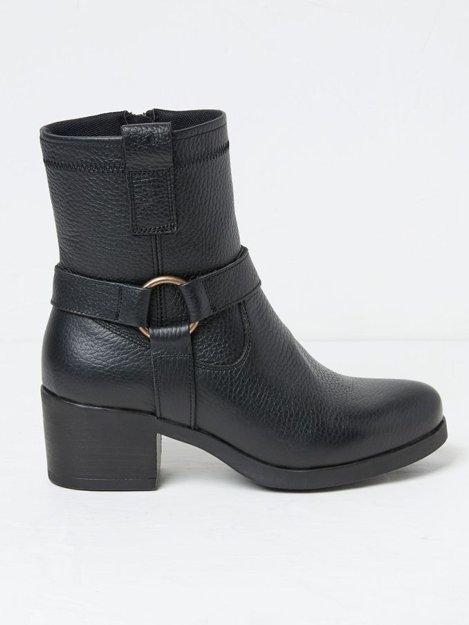 Hazel Black Mid Heel Boots (E76125) | £49