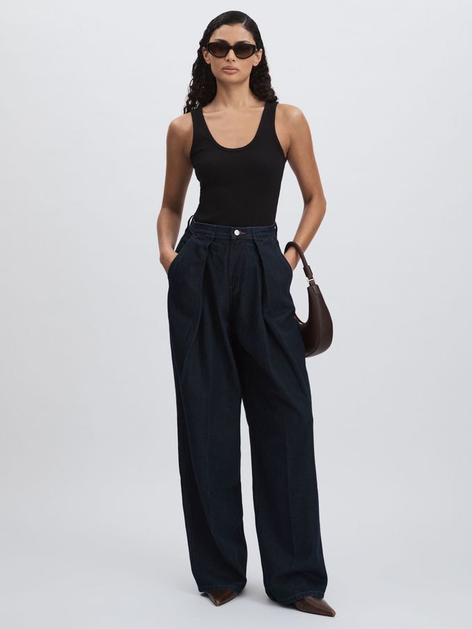 Good American Wide-Leg Pleated Jeans in Dark Blue (E82405) | £176