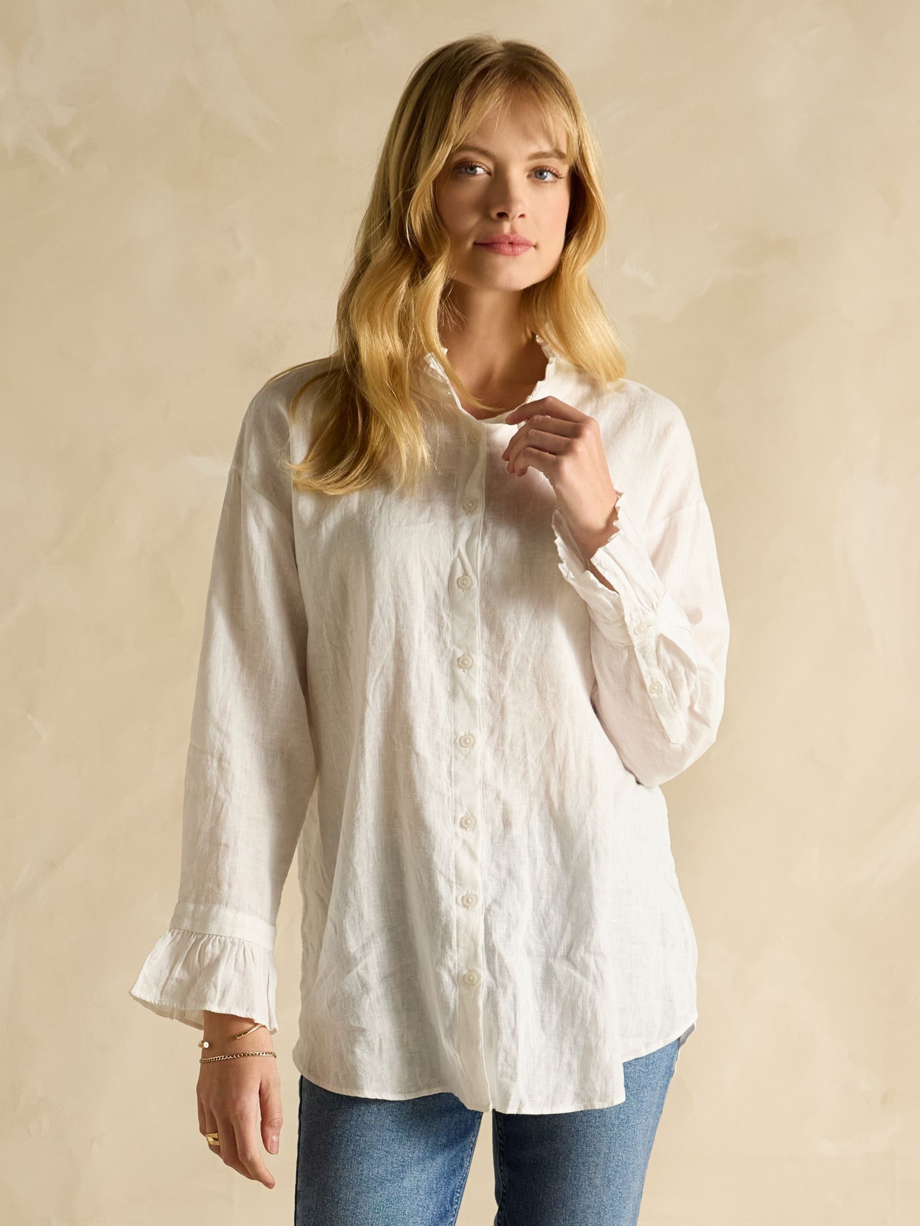 Dakota White 100% Linen Shirt (E82437) | £65