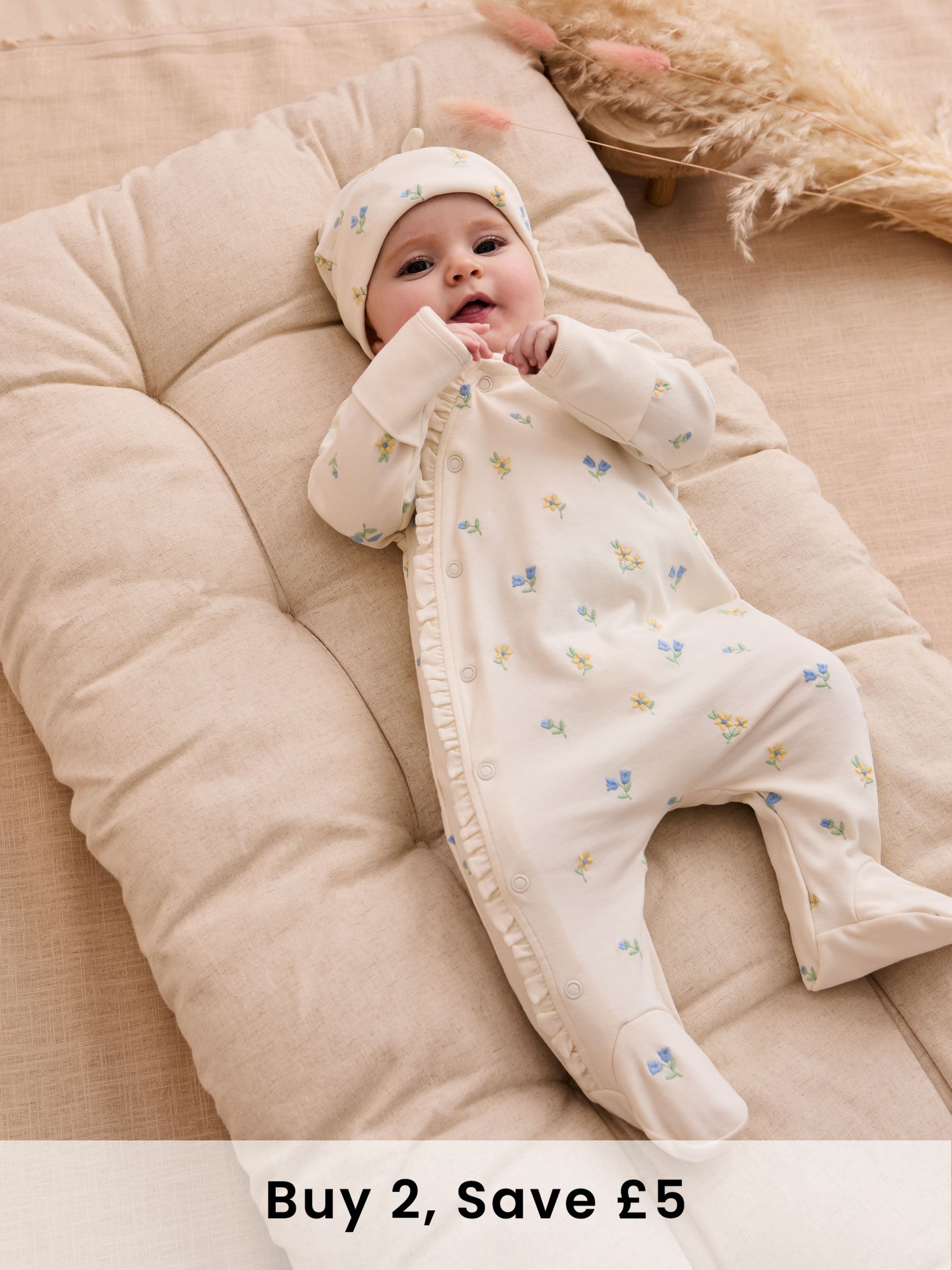 Cream 100% Organic Cotton Floral Embroidered Sleepsuit & Hat Set (F02484) | £26