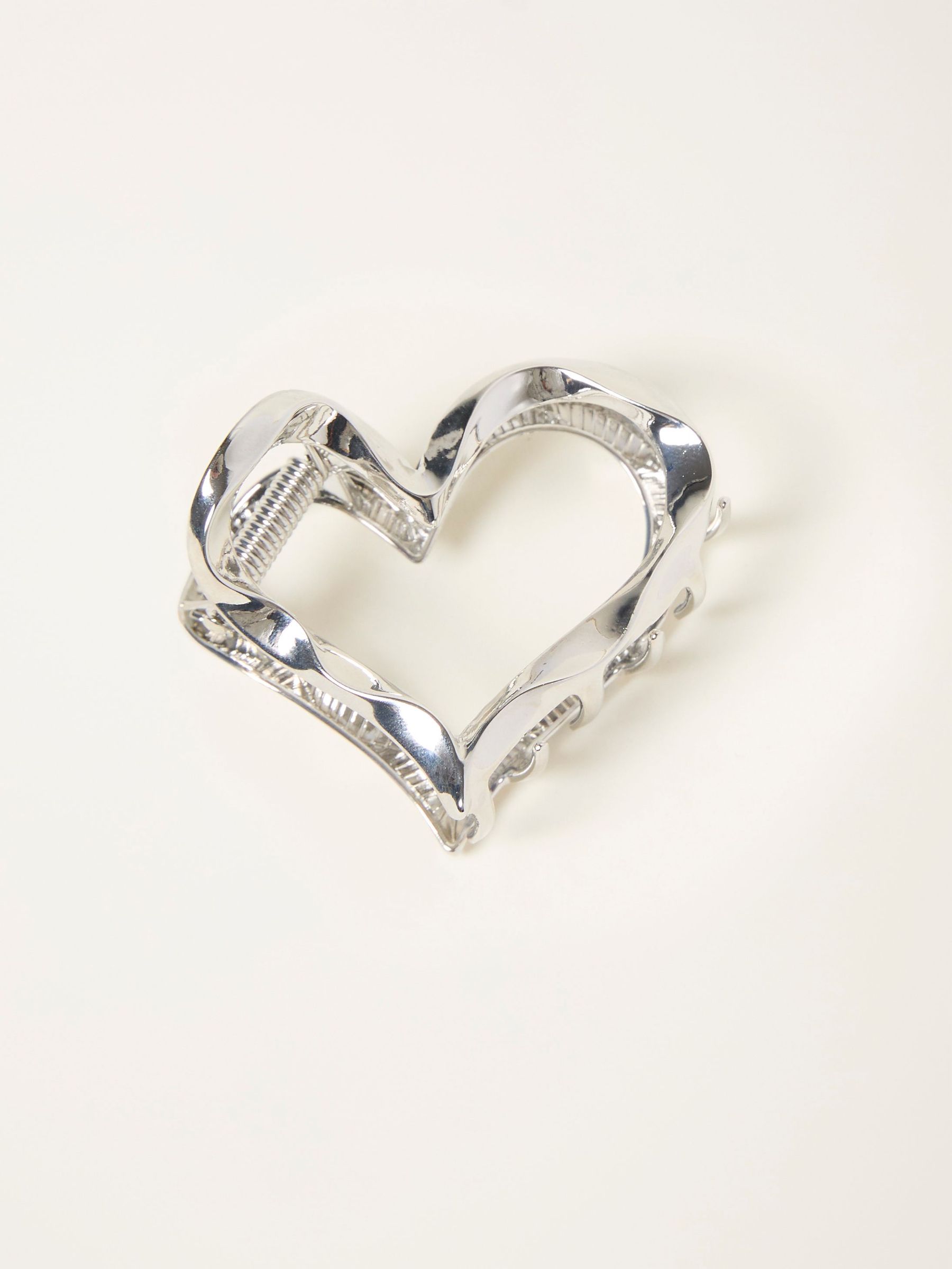 Silver Tone Metal Heart Claw Clip (F02956) | £8.50